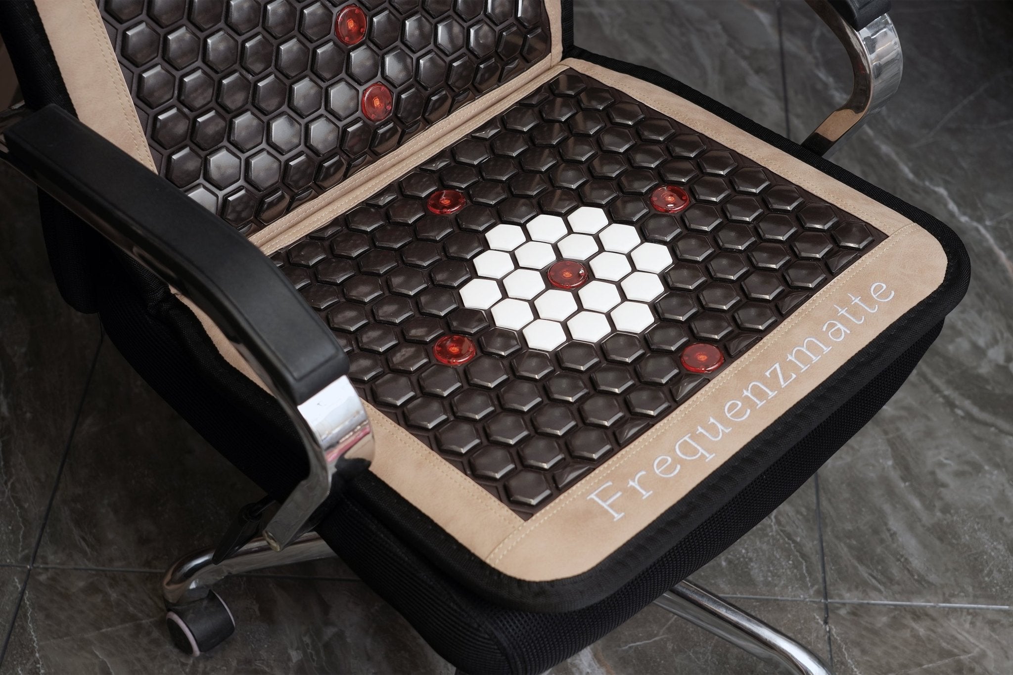 2er - Set MultiSpa® Sitzmatte Black VIP + Frequenzgurt gratis